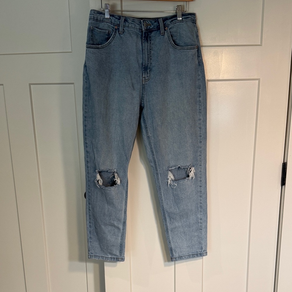 Wild Fable Super Hi rise mom jeans. Factory Distressed Jeans in size 14